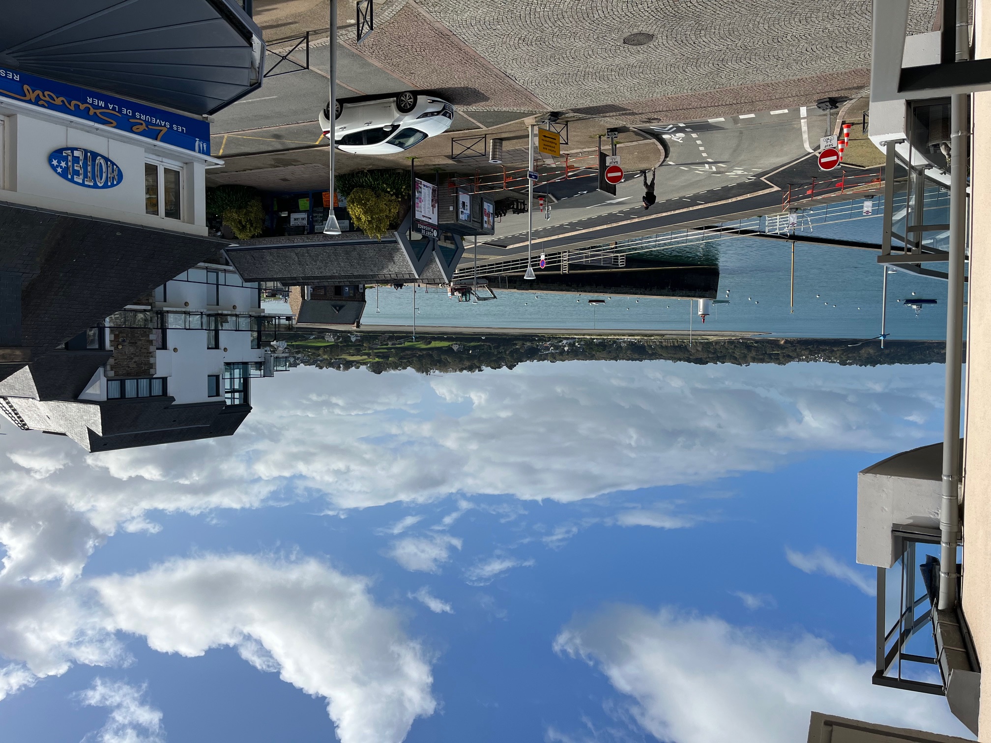 Vue sur le port depuis L'Escale du Port